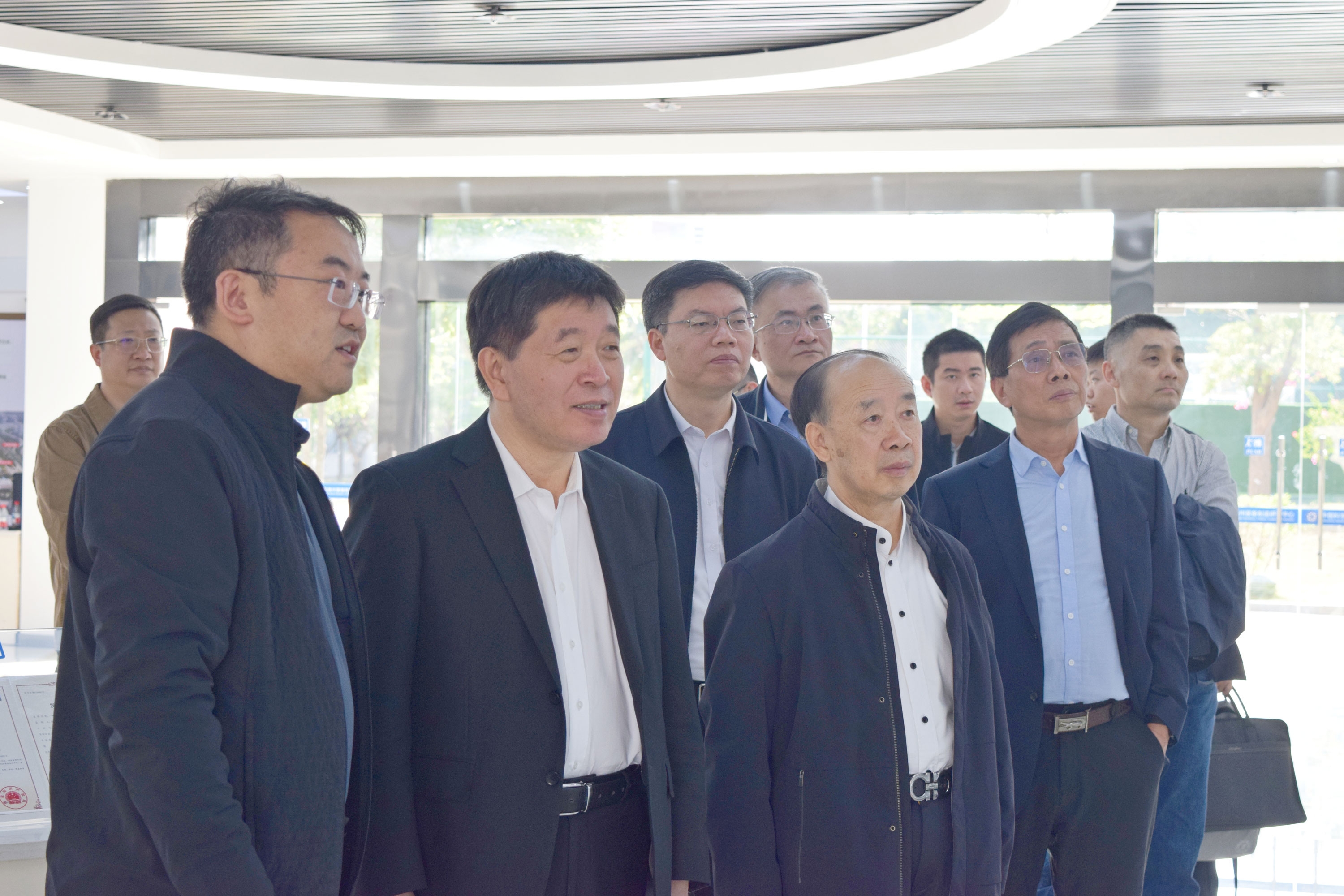 中国工程院院士俞建勇、孙以泽一行到泉州装备制造研究中心调研